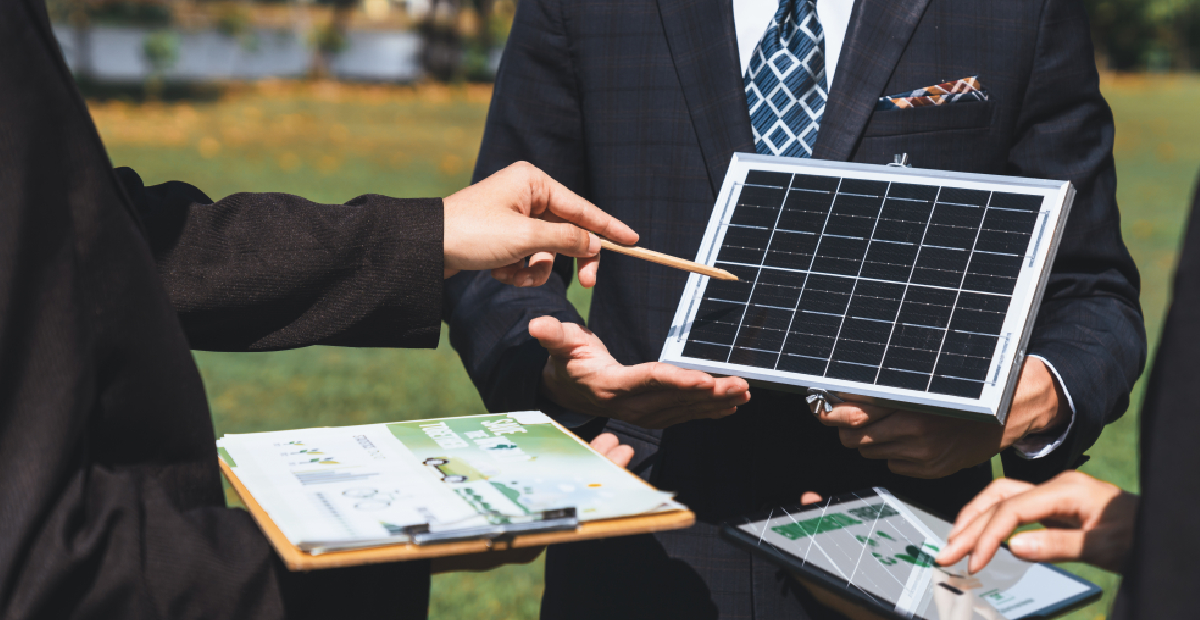 Diagram comparing commercial solar power cost models CAPEX vs OPEX
