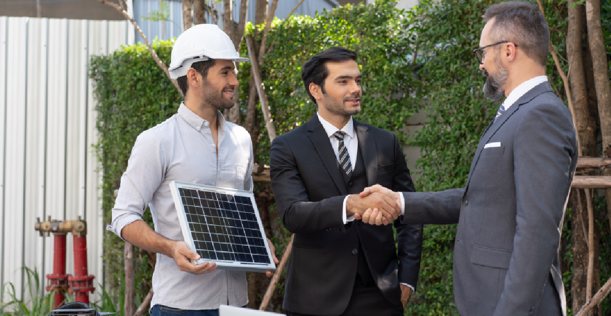 Diagram showing the ROI and industrial solar power plant cost benefits for manufacturers